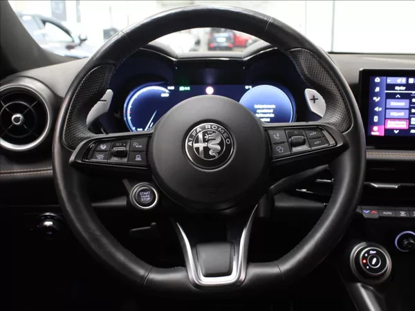 Alfa Romeo Tonale 1,5 Hybrid 160k. Veloce 32tkm. - foto 9