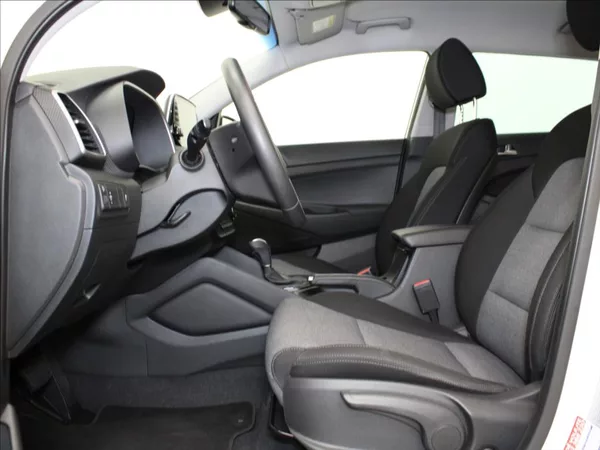 Hyundai Tucson 1,6 T-GDi 130kW AT 46tkm! ČR - foto 6