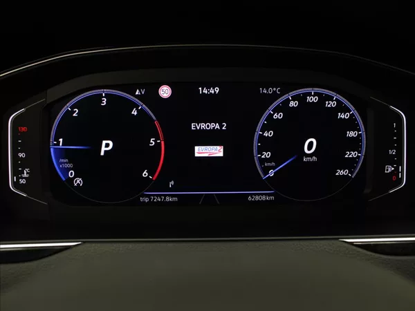 Volkswagen Passat 2,0 TDi DSG Elegance 62tkm.ČR - foto 25