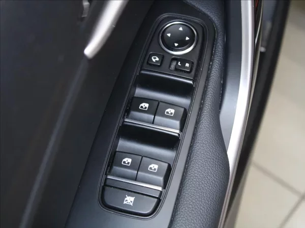 Kia XCeed 1,5 T-GDi 117kW AT Záruka 1.ma - foto 15