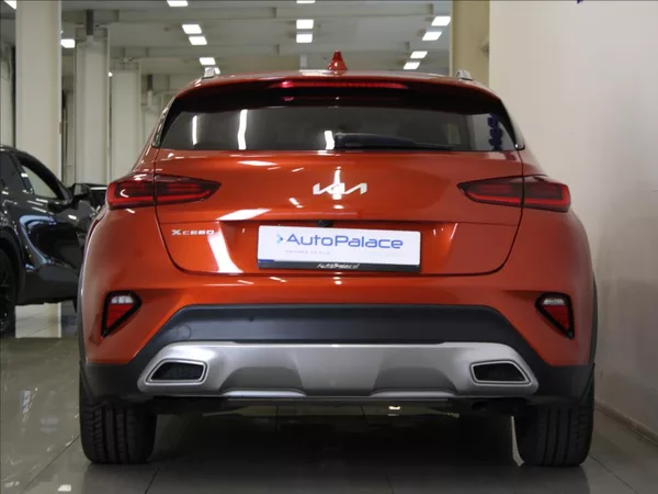 Kia XCeed 1,5 T-GDi 117kW AT Záruka 1.ma - foto 4