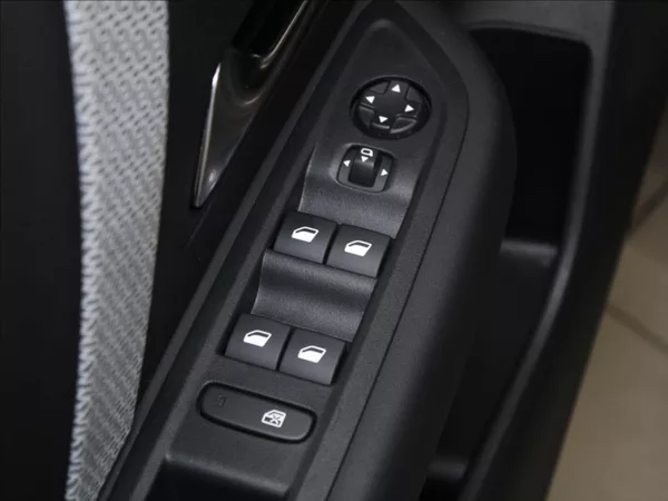 Citroën C4 1,2 PT 96kW AT Max - foto 18