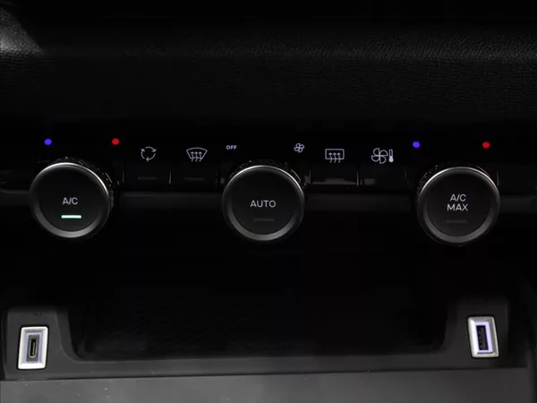 Citroën C4 1,2 PT 96kW AT Max - foto 21