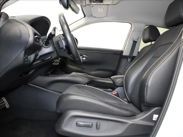Honda ZR-V 2,0 Hybrid Záruka 1.maj.ČR - foto 6