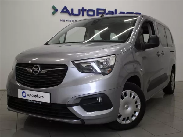 Opel Combo 1,2 Turbo 81kW LONG 7-míst ČR