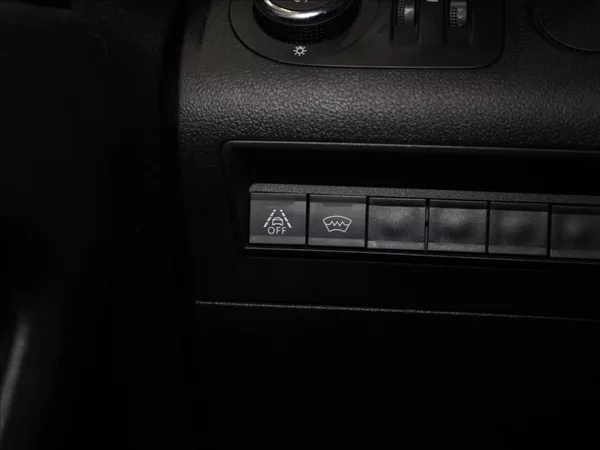 Opel Combo 1,2 Turbo 81kW LONG 7-míst ČR - foto 19