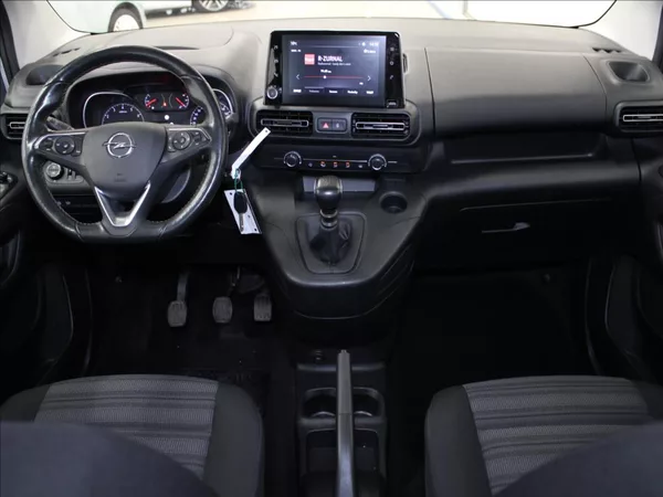 Opel Combo 1,2 Turbo 81kW LONG 7-míst ČR - foto 9