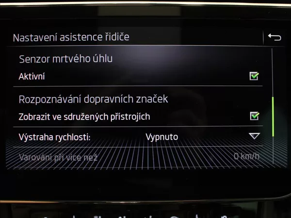 Škoda Superb 2,0 TDi 140kW 4x4 Style Plus - foto 15