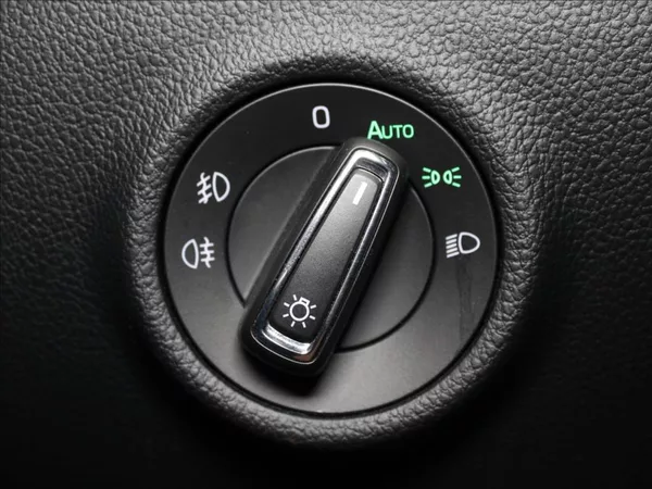 Škoda Superb 2,0 TDi 140kW 4x4 Style Plus - foto 20