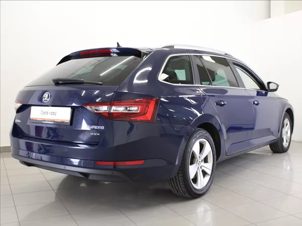 Škoda Superb 2,0 TDi 140kW 4x4 Style Plus - foto 3