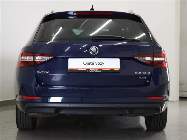 Škoda Superb 2,0 TDi 140kW 4x4 Style Plus - foto 4