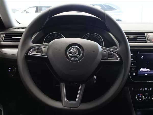 Škoda Superb 2,0 TDi 140kW 4x4 Style Plus - foto 9