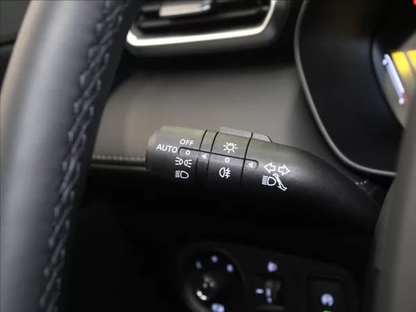 MG ZS 1,5 i 85kW Elegance 6970km. ČR - foto 22