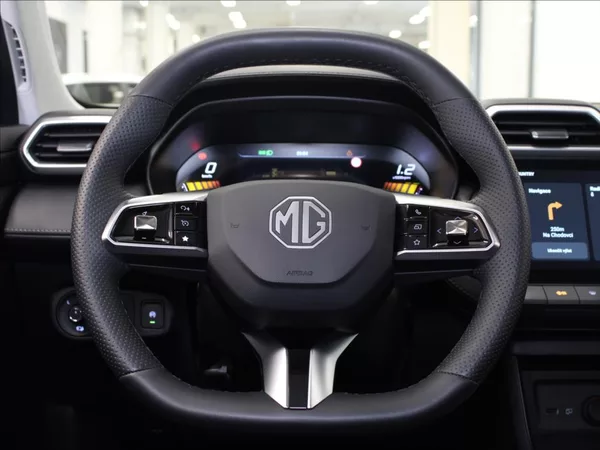 MG ZS 1,5 i 85kW Elegance 6970km. ČR - foto 9