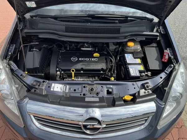 Opel Zafira 1.8 i Cosmo Automat 7 Míst - foto 23
