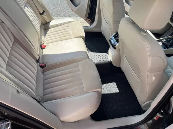 Škoda Superb 2.0 TDi DSG Style Plus - foto 15