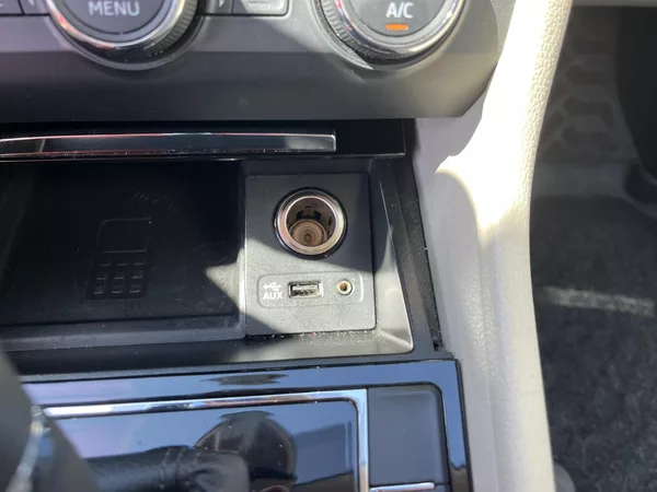 Škoda Superb 2.0 TDi DSG Style Plus - foto 25