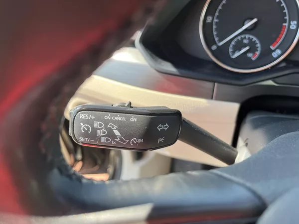 Škoda Superb 2.0 TDi DSG Style Plus - foto 28