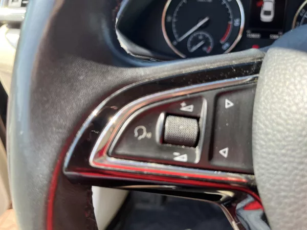 Škoda Superb 2.0 TDi DSG Style Plus - foto 31