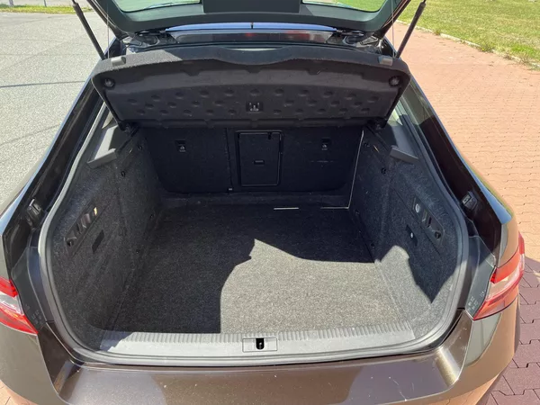 Škoda Superb 2.0 TDi DSG Style Plus - foto 33