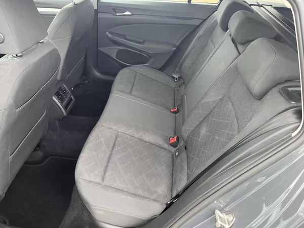 Volkswagen Golf 1.5 TSi 110 kW ČR - foto 12