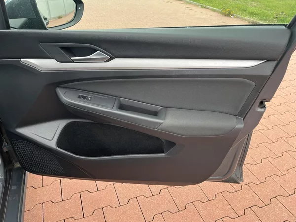 Volkswagen Golf 1.5 TSi 110 kW ČR - foto 16