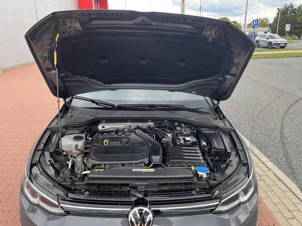 Volkswagen Golf 1.5 TSi 110 kW ČR - foto 30