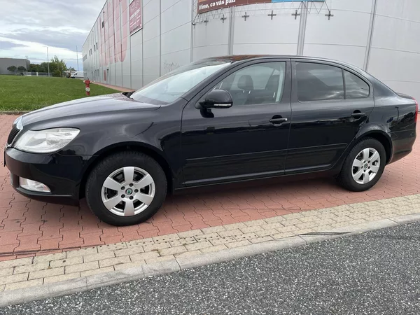 Škoda Octavia 1.6 TDi Elegance - foto 2