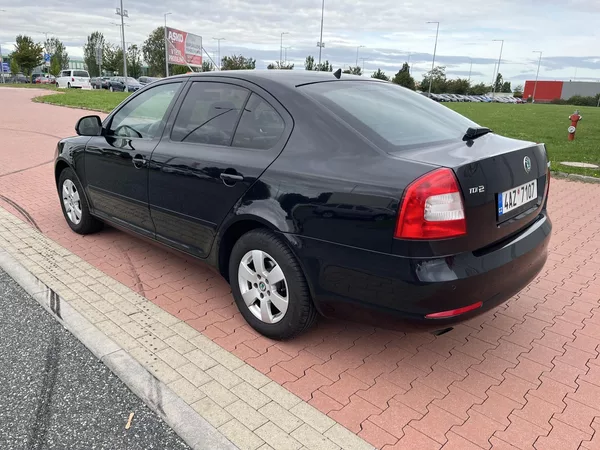 Škoda Octavia 1.6 TDi Elegance - foto 7