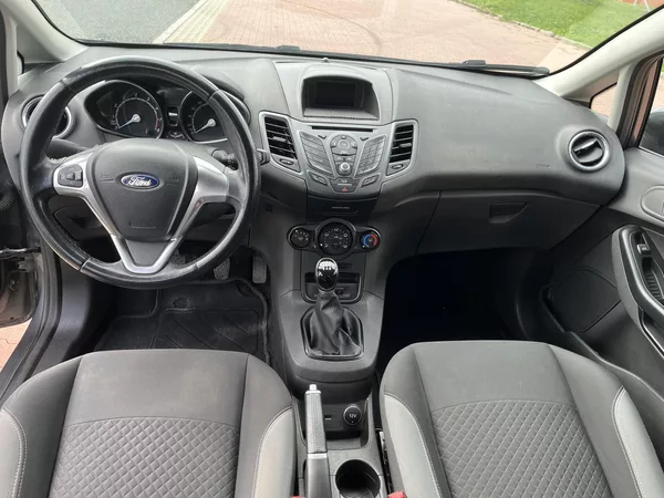 Ford Fiesta 1.25 i ČR - foto 13