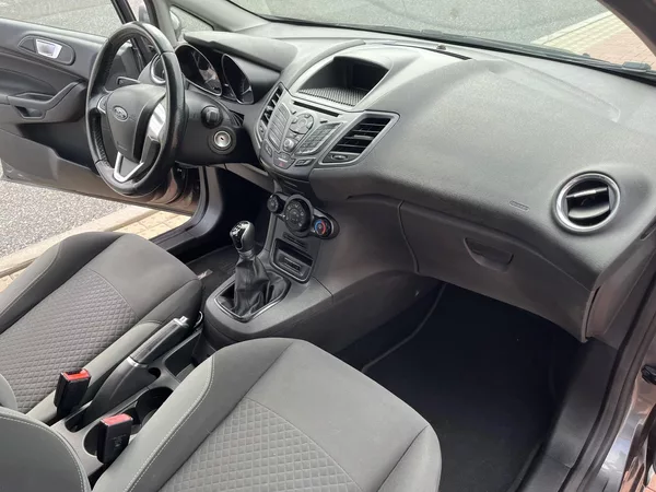 Ford Fiesta 1.25 i ČR - foto 15
