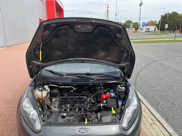 Ford Fiesta 1.25 i ČR - foto 25