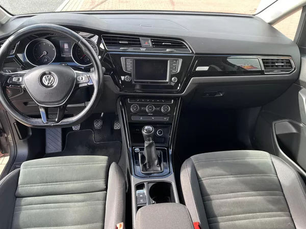 Volkswagen Touran 1.4 TSi R-Line Highline 110 kW - foto 12