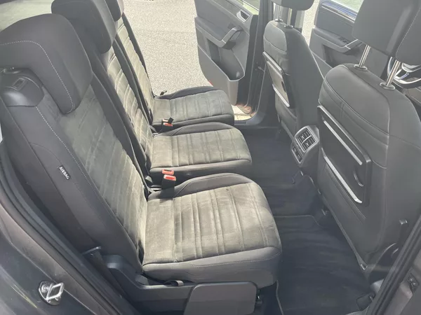 Volkswagen Touran 1.4 TSi R-Line Highline 110 kW - foto 14
