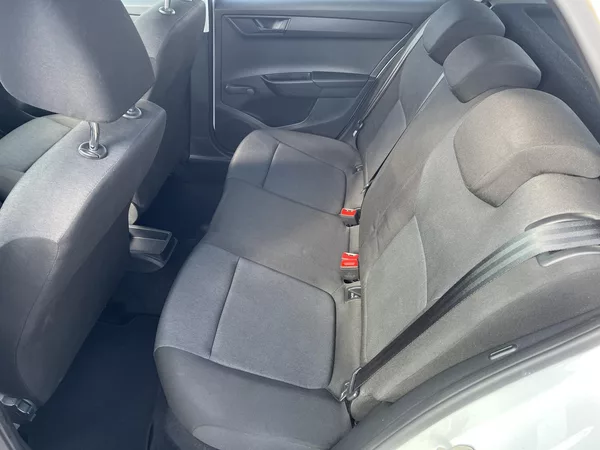 Škoda Fabia 1.4 TDI Red & Grey 1.Majitel - foto 12
