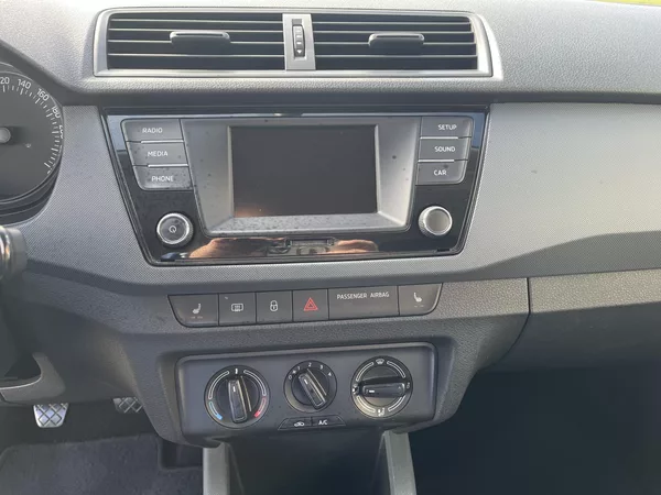 Škoda Fabia 1.4 TDI Red & Grey 1.Majitel - foto 18