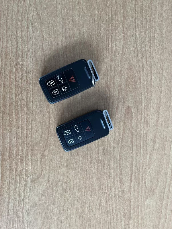Volvo V70 2.4 D5 136 kW Automat - foto 30