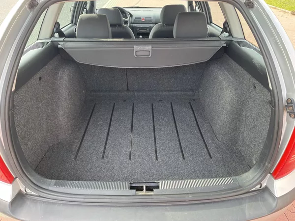 Škoda Octavia 1.9 TDi Tour - foto 21