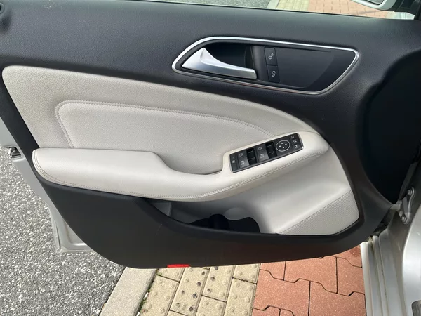 Mercedes-Benz Třídy B 180 CDi ČR - foto 10
