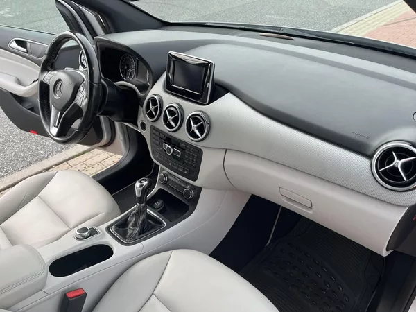 Mercedes-Benz Třídy B 180 CDi ČR - foto 15