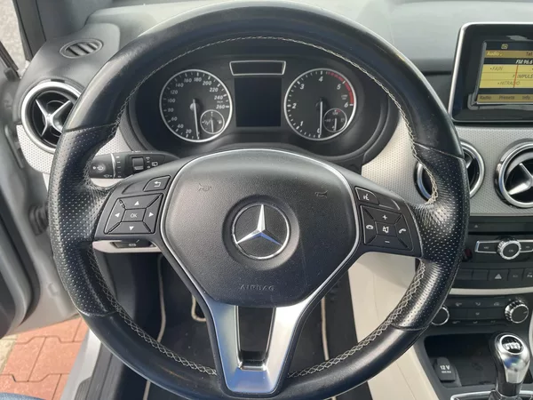 Mercedes-Benz Třídy B 180 CDi ČR - foto 19