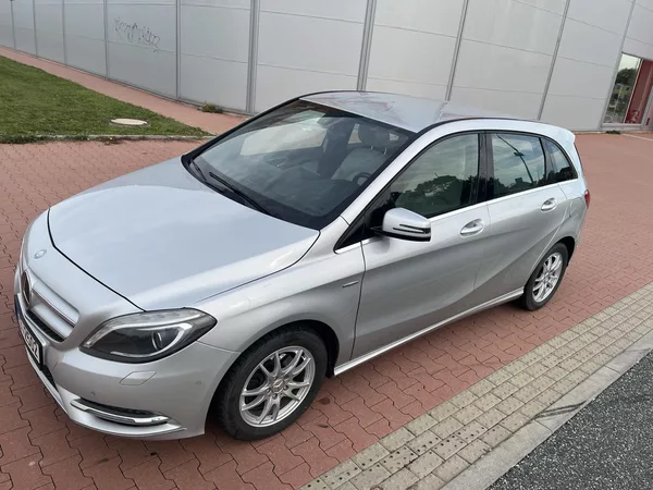 Mercedes-Benz Třídy B 180 CDi ČR - foto 29