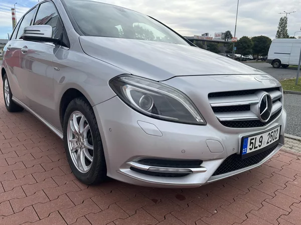 Mercedes-Benz Třídy B 180 CDi ČR - foto 31