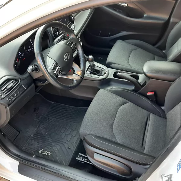 Hyundai i30 1.6 CRDI - foto 11
