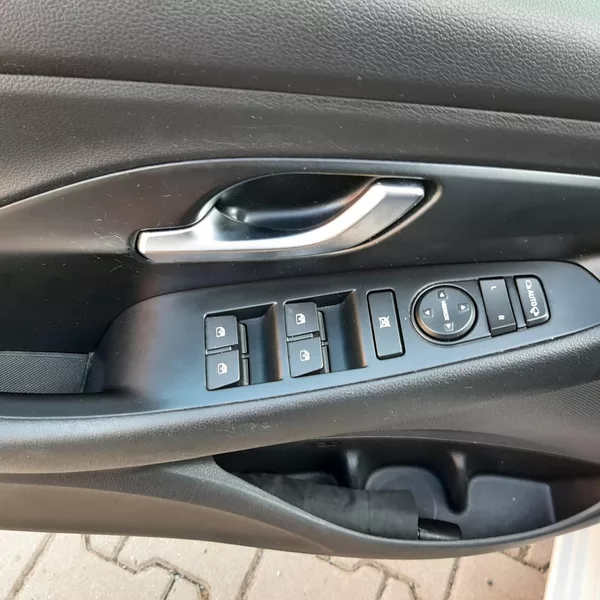 Hyundai i30 1.6 CRDI - foto 14