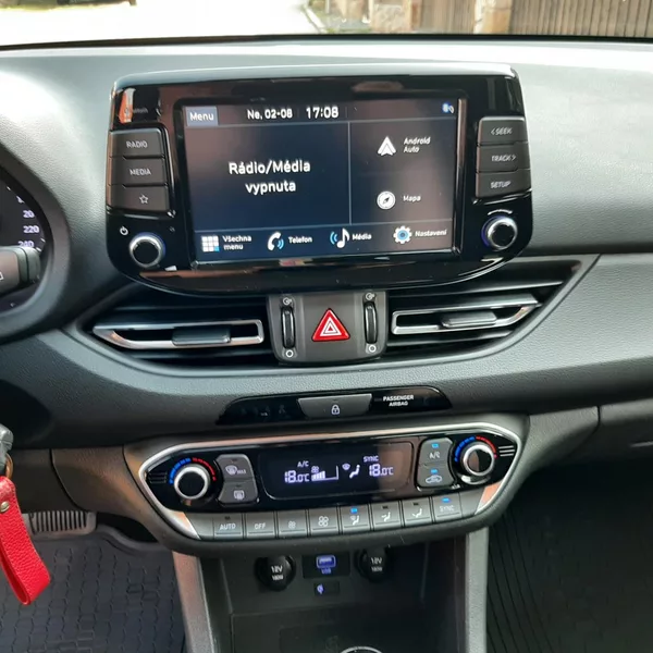 Hyundai i30 1.6 CRDI - foto 17