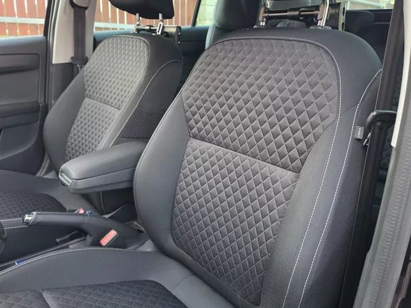 Škoda Fabia 1.4TDi 66kW*DRIVE*1.MAJ*TAŽNÉ* - foto 16