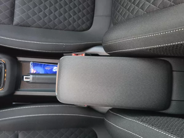 Škoda Fabia 1.4TDi 66kW*DRIVE*1.MAJ*TAŽNÉ* - foto 30