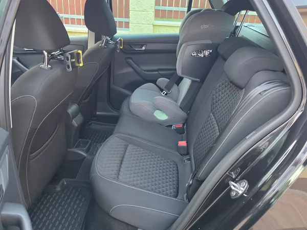 Škoda Fabia 1.4TDi 66kW*DRIVE*1.MAJ*TAŽNÉ* - foto 33