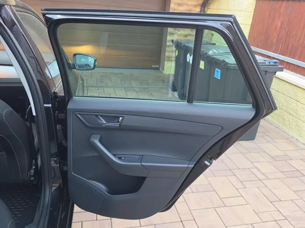 Škoda Fabia 1.4TDi 66kW*DRIVE*1.MAJ*TAŽNÉ* - foto 35